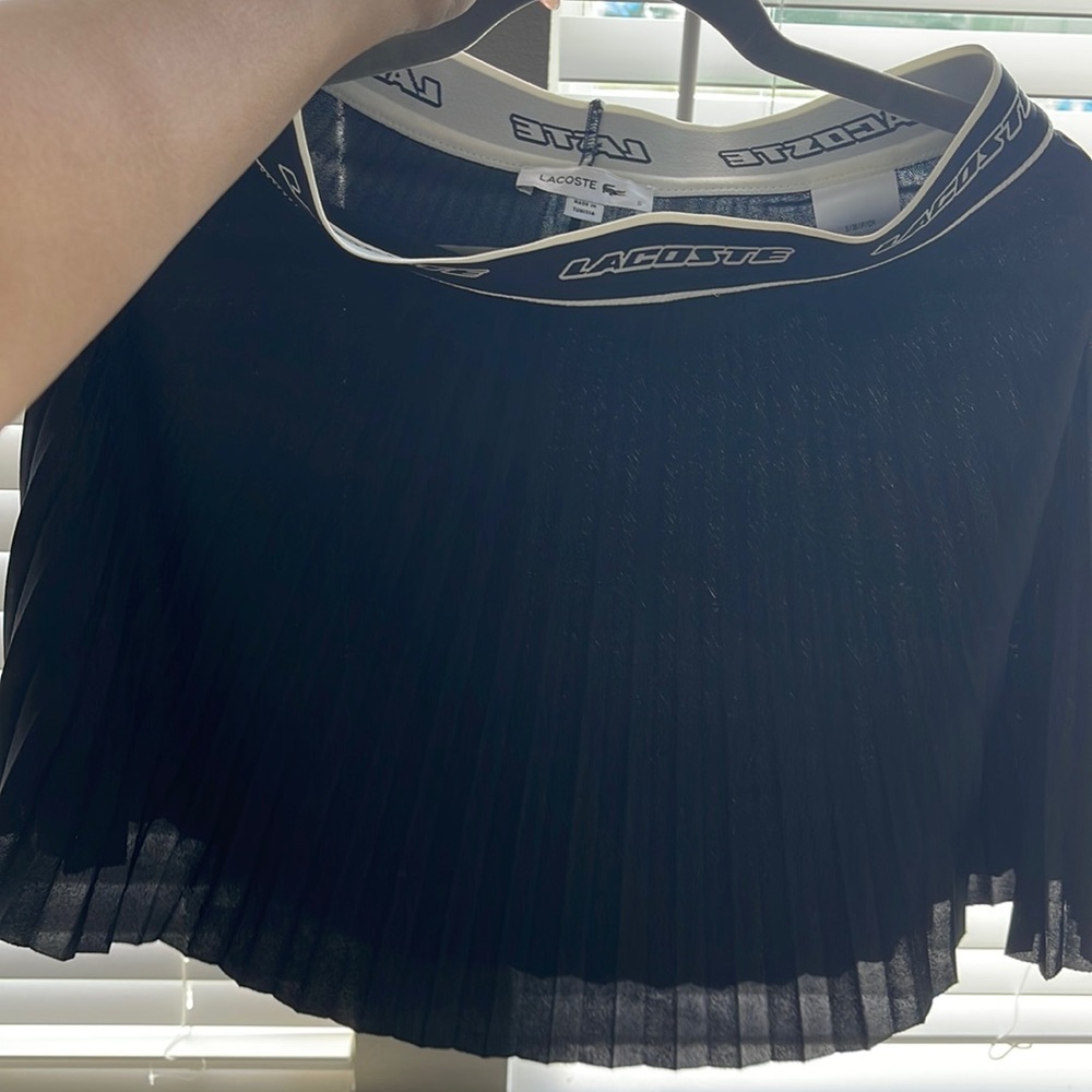 LACOSTE PLEADED SKIRT BLACK